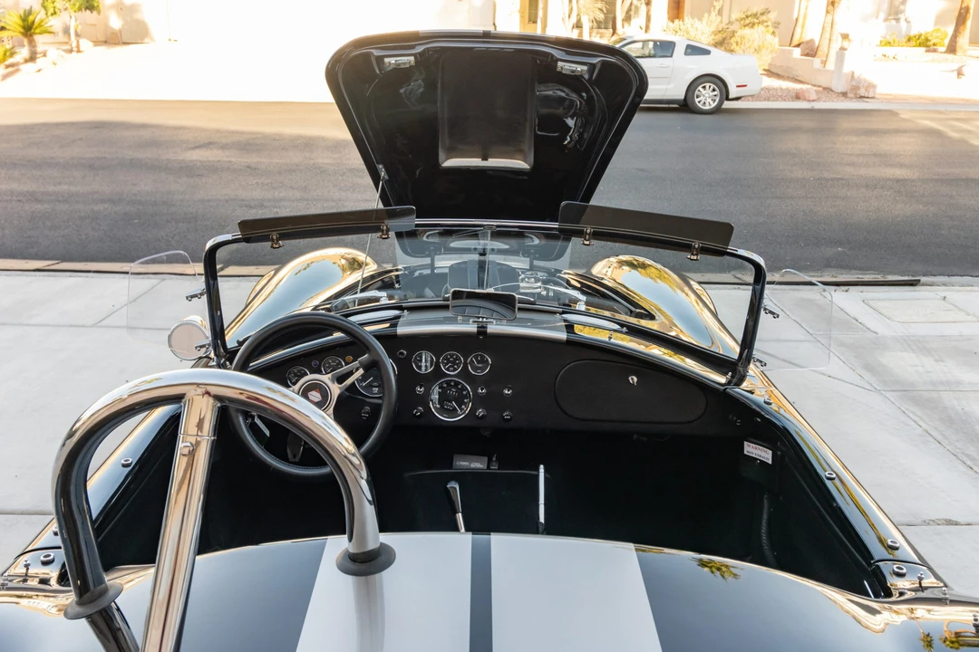 Shelby Cobra Replica - Image 14 of 31