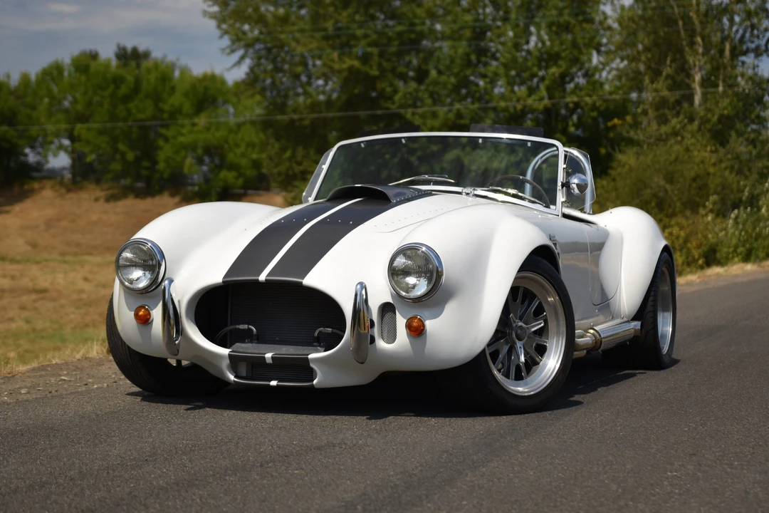 Shelby Cobra Replica - Image 11 of 31