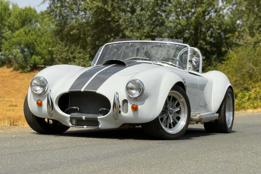 Shelby Cobra Replica - Image 13 of 31