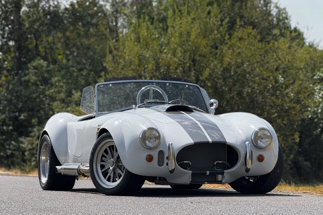Shelby Cobra Replica - Image 17 of 31