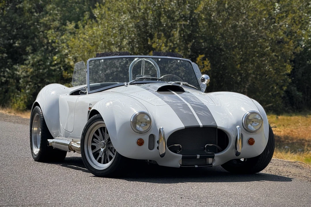 Shelby Cobra Replica - Image 18 of 31