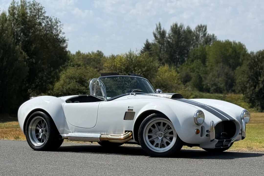 Shelby Cobra Replica - Image 21 of 31