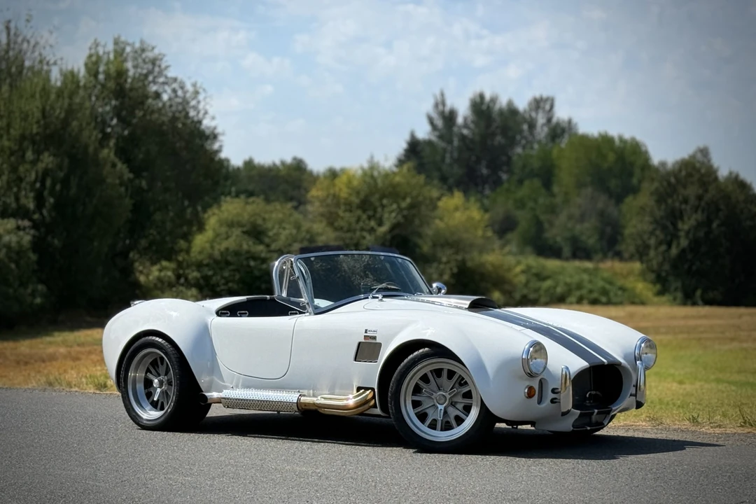 Shelby Cobra Replica - Image 24 of 31