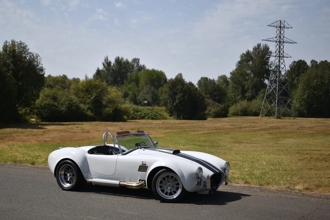 Shelby Cobra Replica - Image 26 of 31