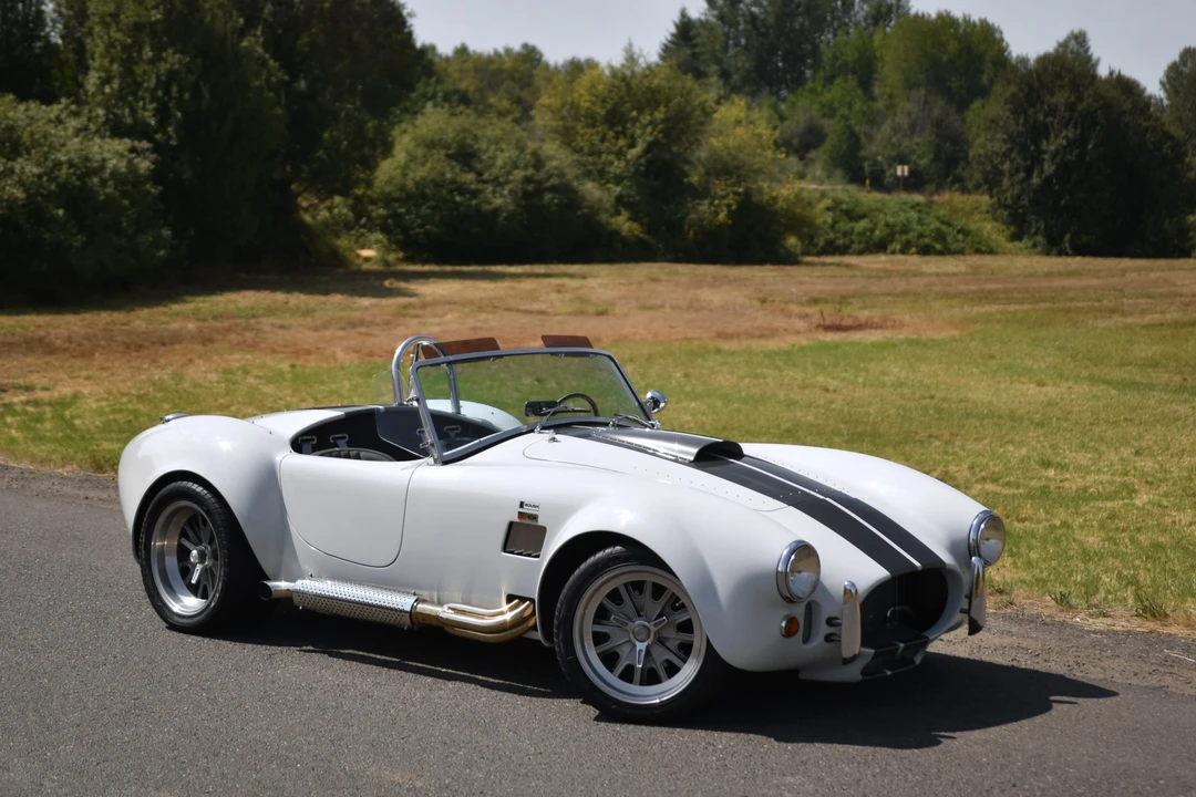 Shelby Cobra Replica - Image 27 of 31