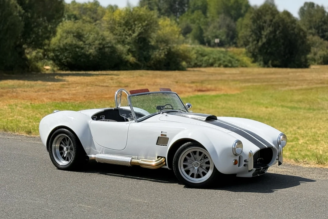 Shelby Cobra Replica - Image 28 of 31