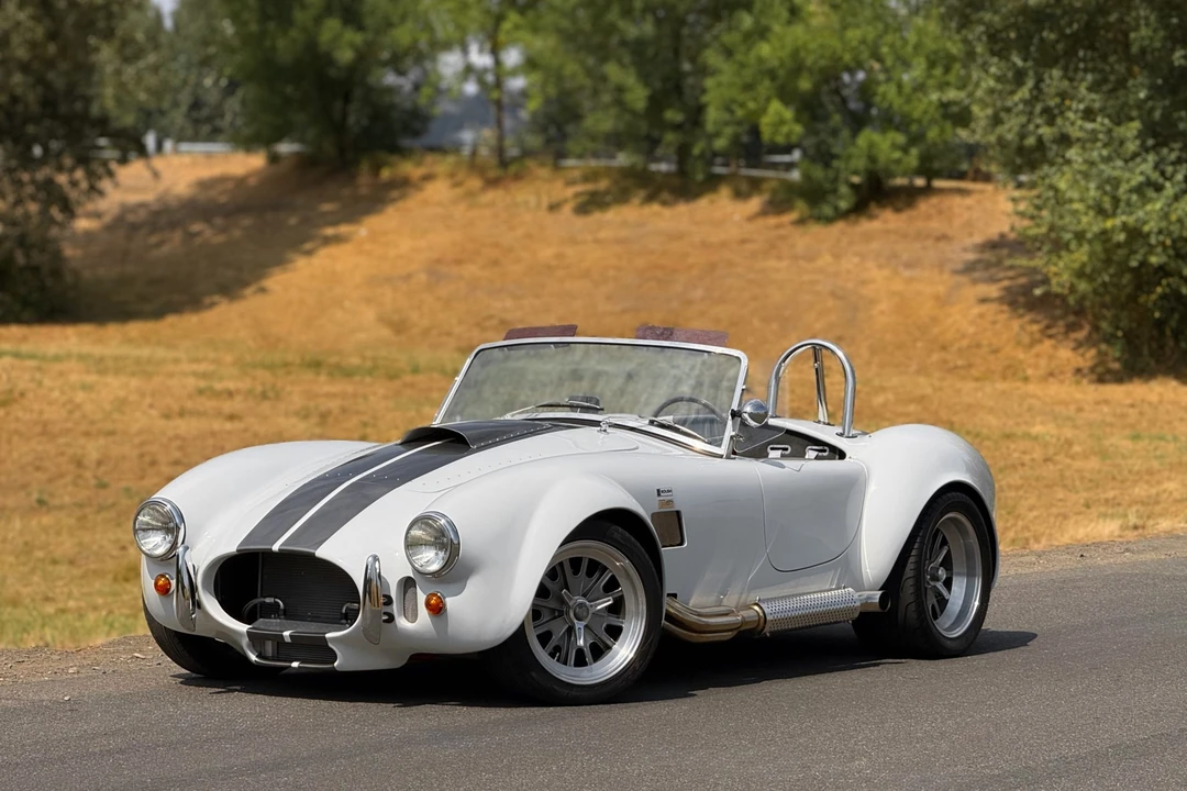 Shelby Cobra Replica - Image 5 of 31