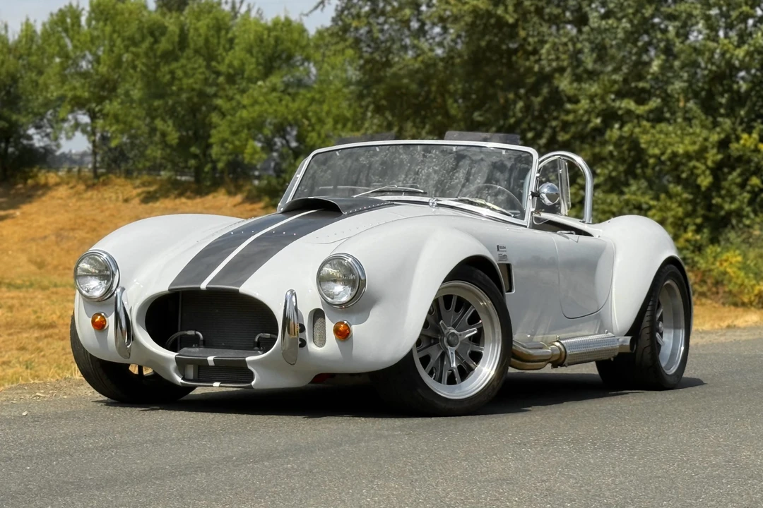 Shelby Cobra Replica - Image 6 of 31