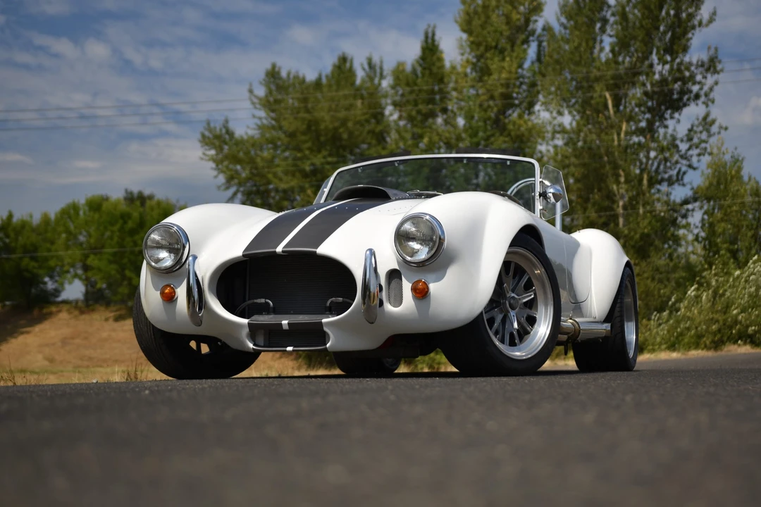 Shelby Cobra Replica - Image 7 of 31