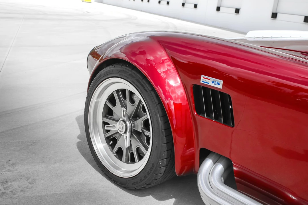Shelby Cobra Replica - Image 24 of 31