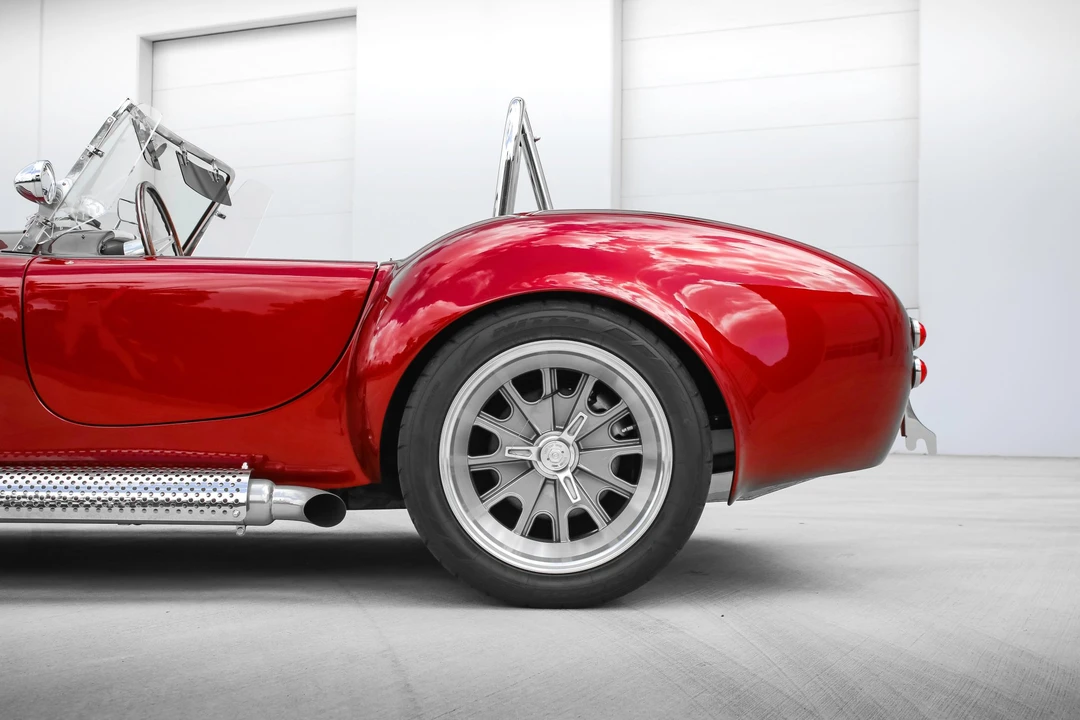 Shelby Cobra Replica - Image 13 of 31