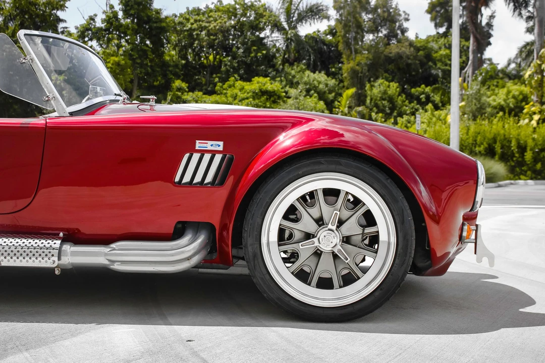 Shelby Cobra Replica - Image 15 of 31