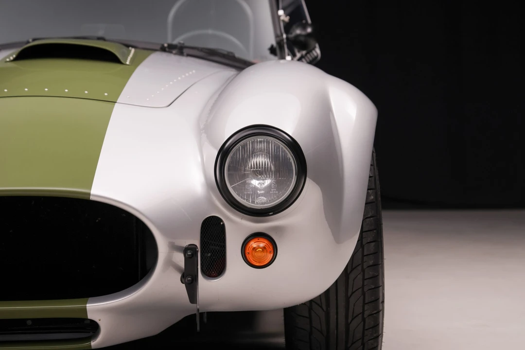 Shelby Cobra Replica - Image 21 of 31