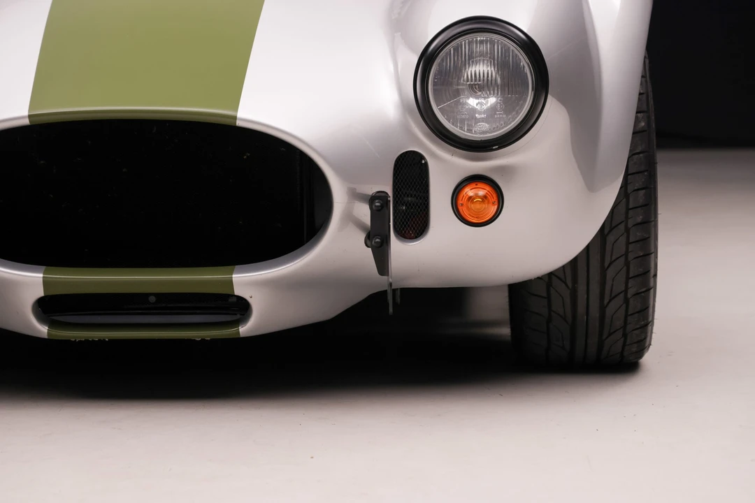 Shelby Cobra Replica - Image 23 of 31