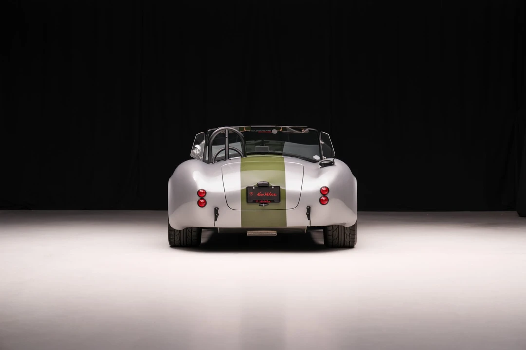 Shelby Cobra Replica - Image 7 of 31