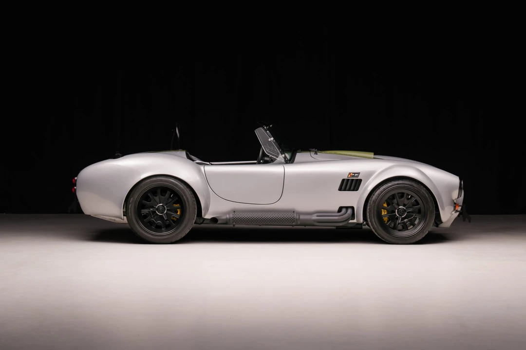 Shelby Cobra Replica - Image 10 of 31