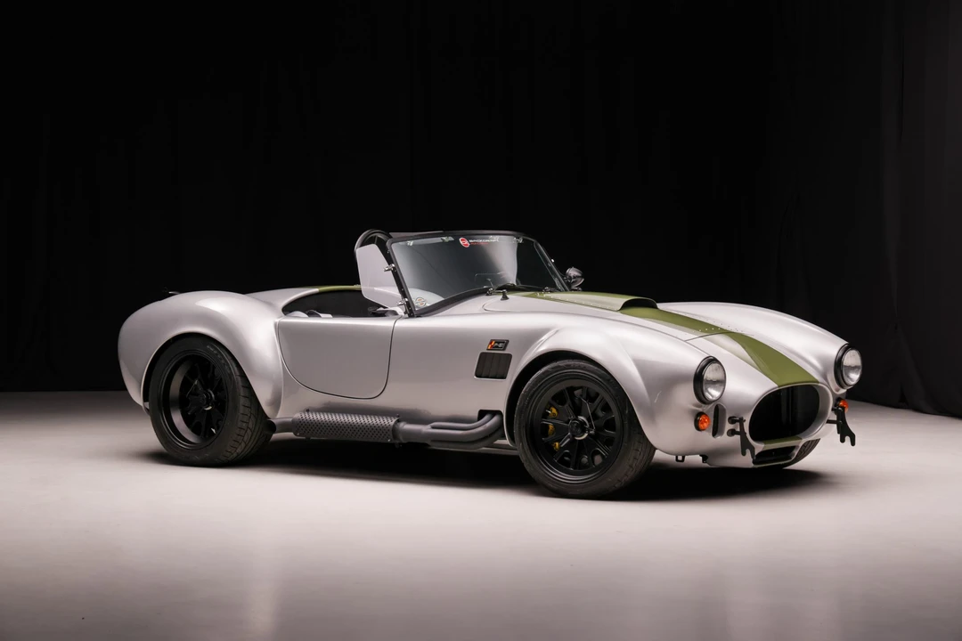 Shelby Cobra Replica - Image 11 of 31