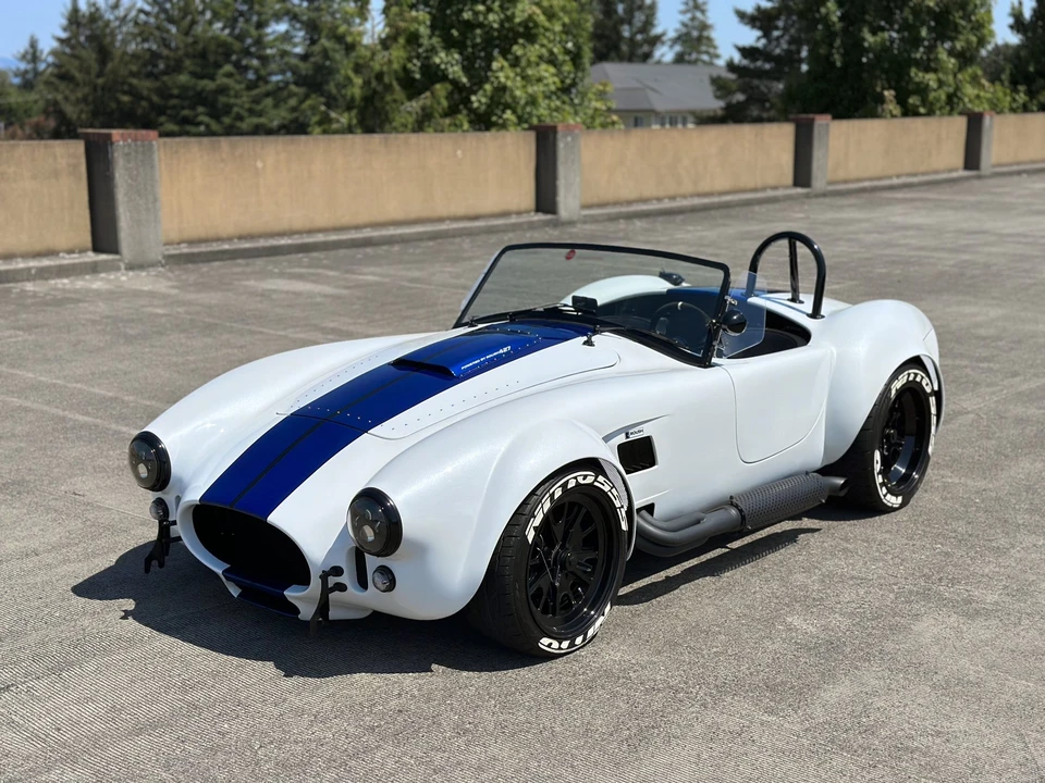 Shelby Cobra Replica - Image 23 of 31