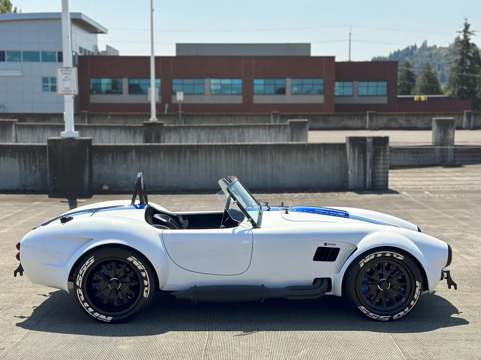 Shelby Cobra Replica - Image 30 of 31