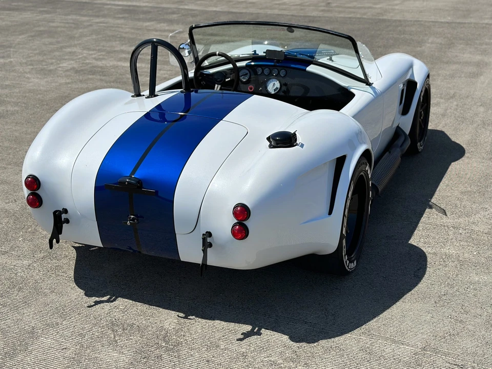 Shelby Cobra Replica - Image 27 of 31