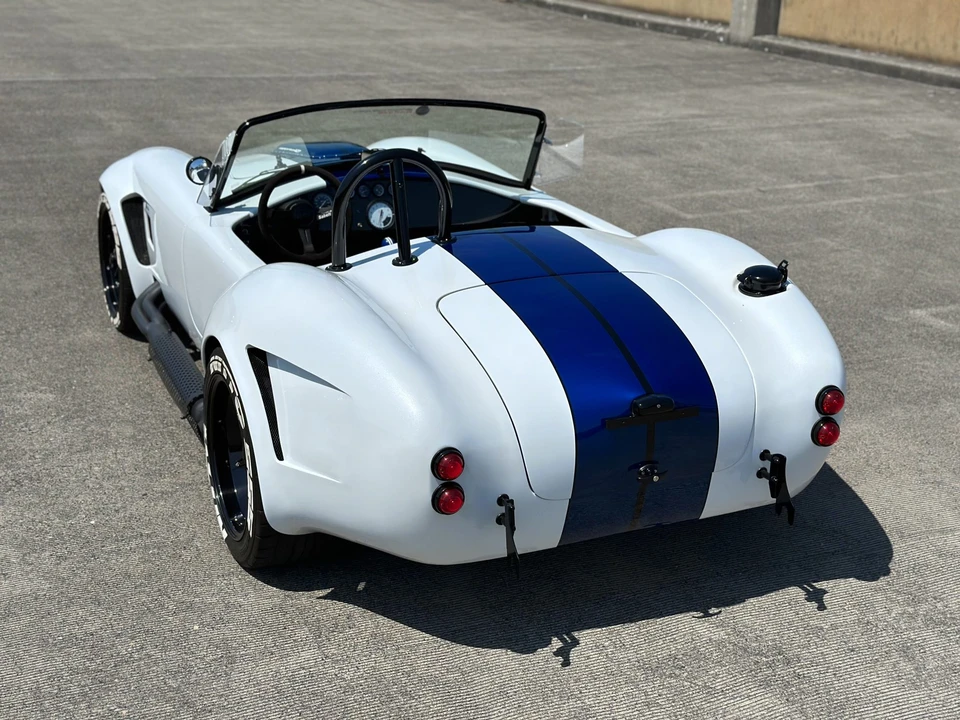 Shelby Cobra Replica - Image 26 of 31