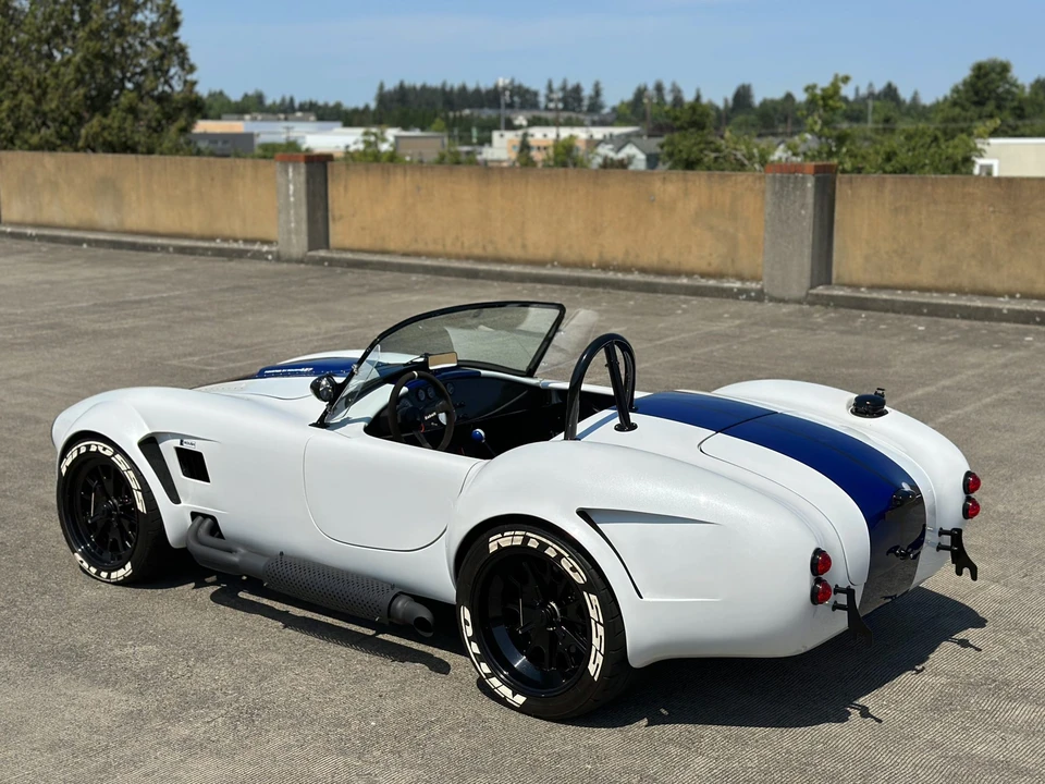 Shelby Cobra Replica - Image 24 of 31