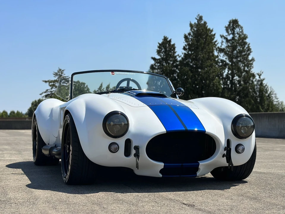 Shelby Cobra Replica - Image 9 of 31