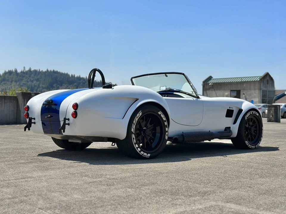 Shelby Cobra Replica - Image 17 of 31