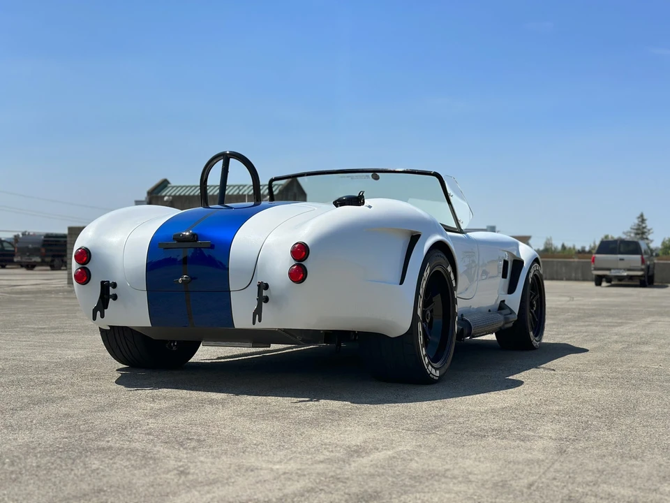 Shelby Cobra Replica - Image 16 of 31