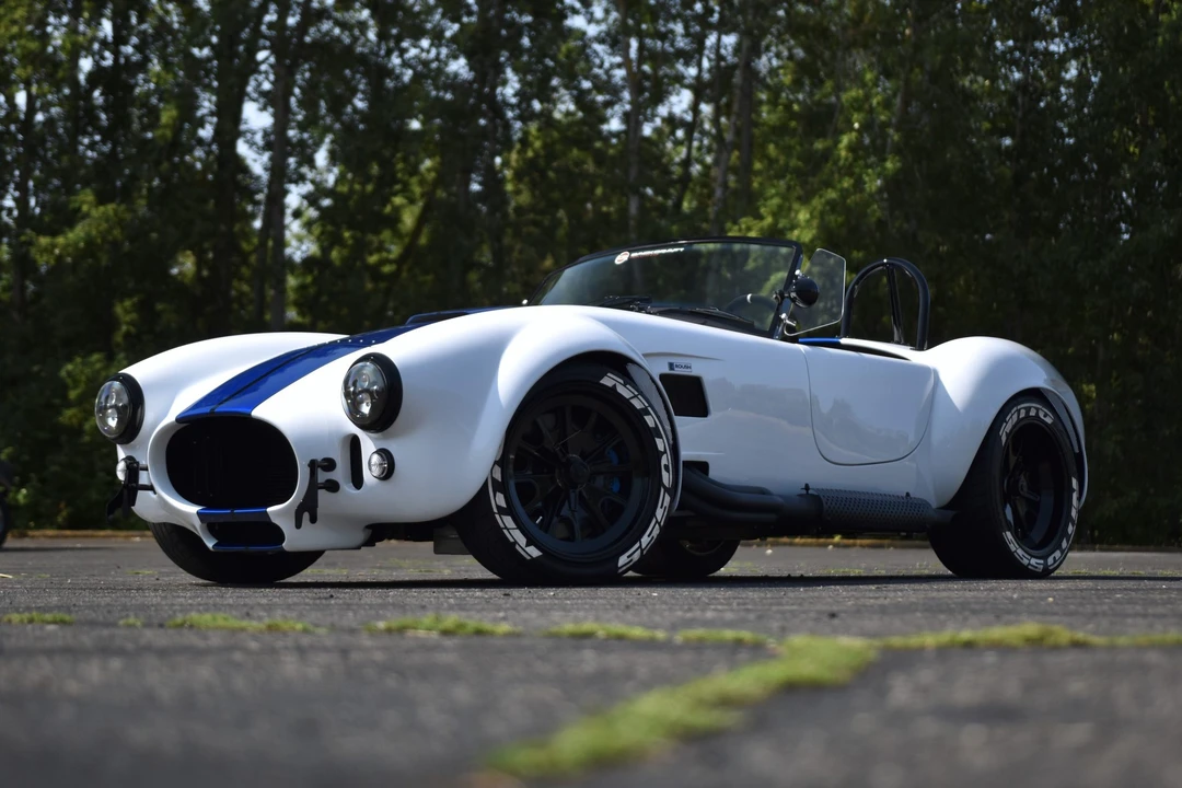 Shelby Cobra Replica - Image 4 of 31