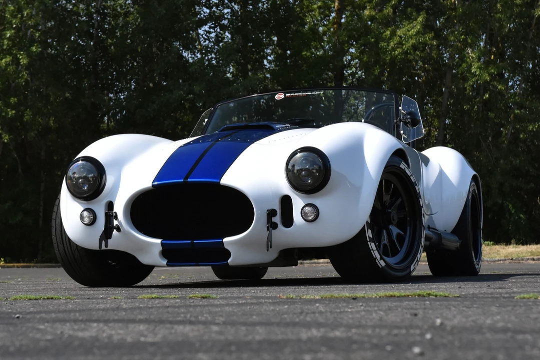 Shelby Cobra Replica - Image 2 of 31