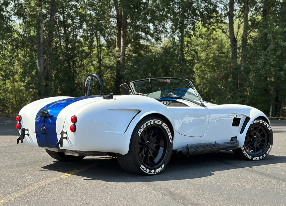 Shelby Cobra Replica - Image 7 of 31
