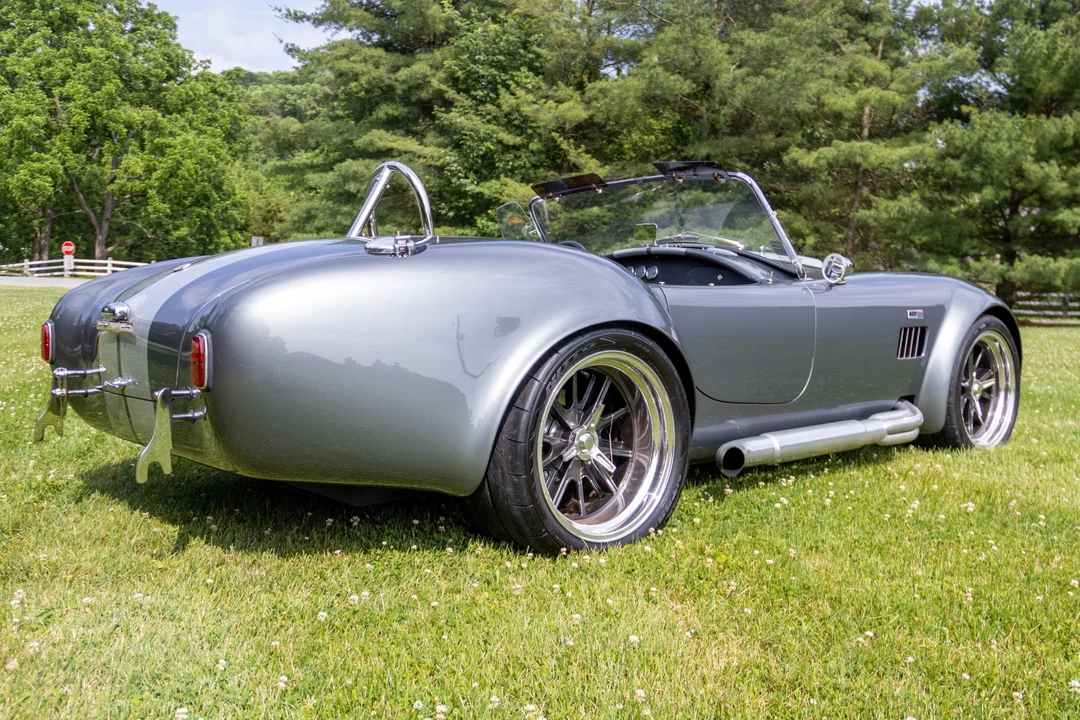 Shelby Cobra Replica - Image 6 of 31