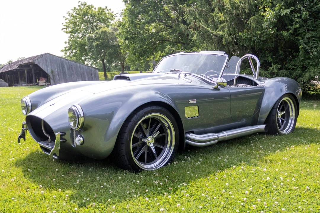 Shelby Cobra Replica - Image 1 of 31