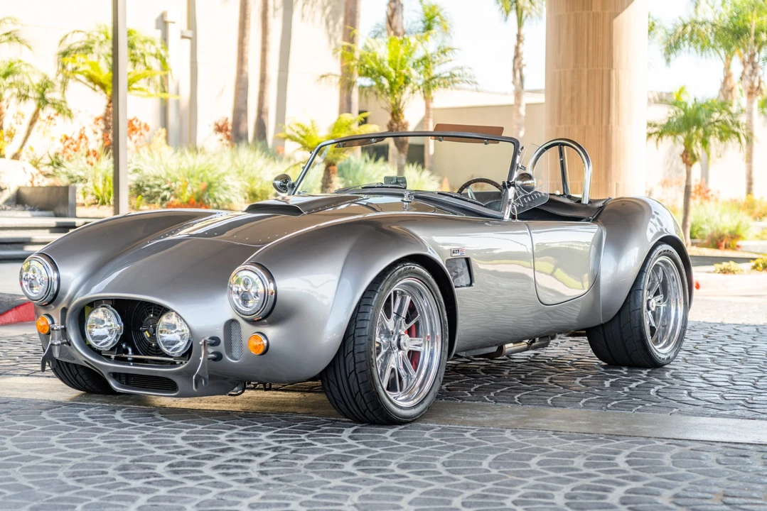 Shelby Cobra Replica - Image 2 of 31