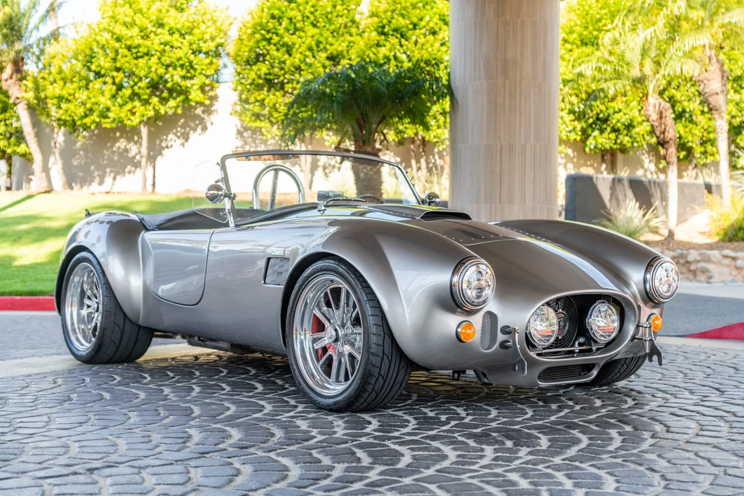Shelby Cobra Replica - Image 4 of 31