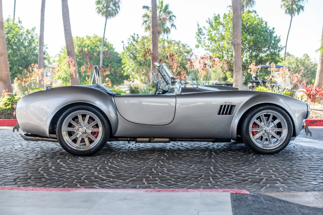 Shelby Cobra Replica - Image 6 of 31