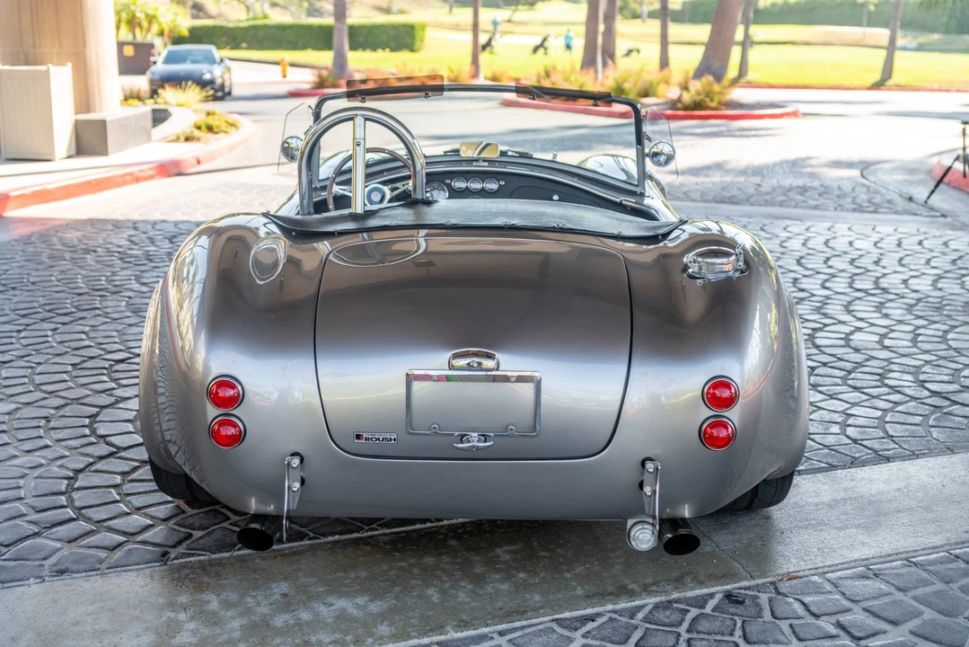 Shelby Cobra Replica - Image 9 of 31