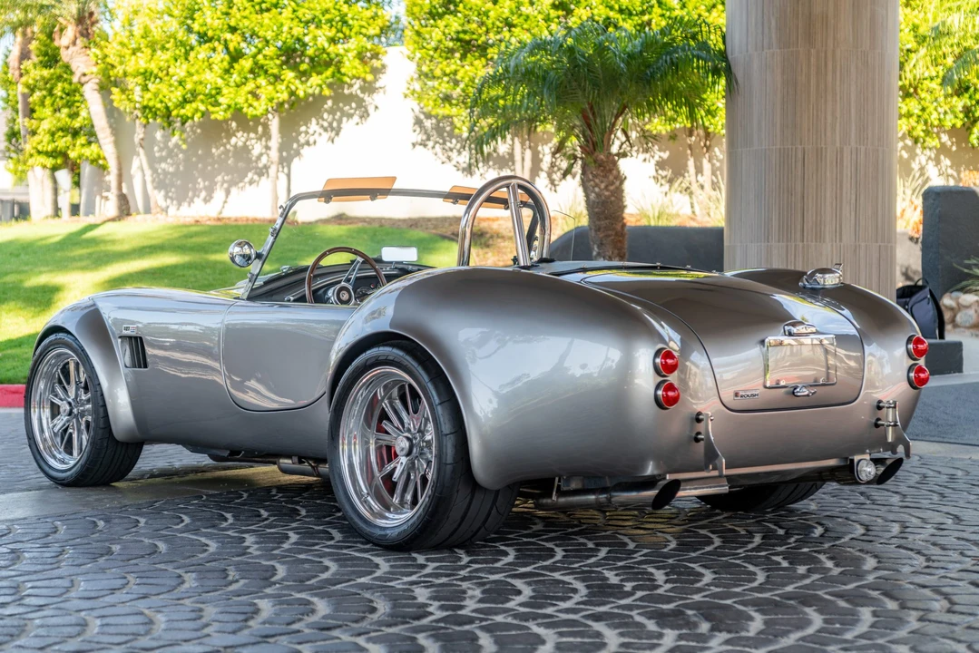 Shelby Cobra Replica - Image 11 of 31