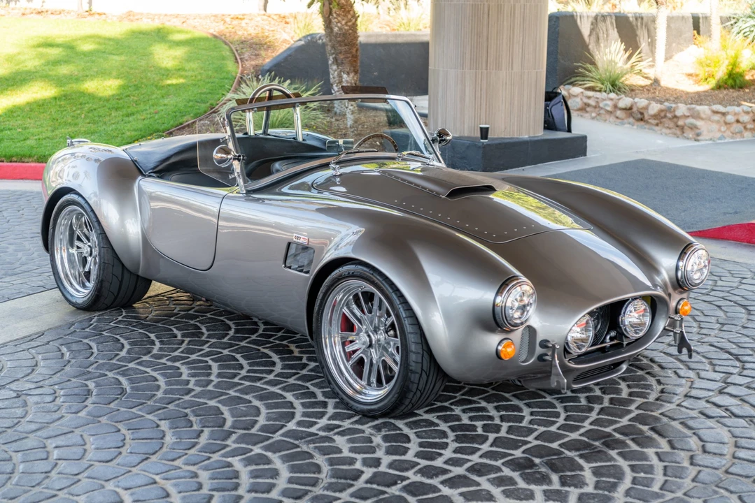 Shelby Cobra Replica - Image 5 of 31