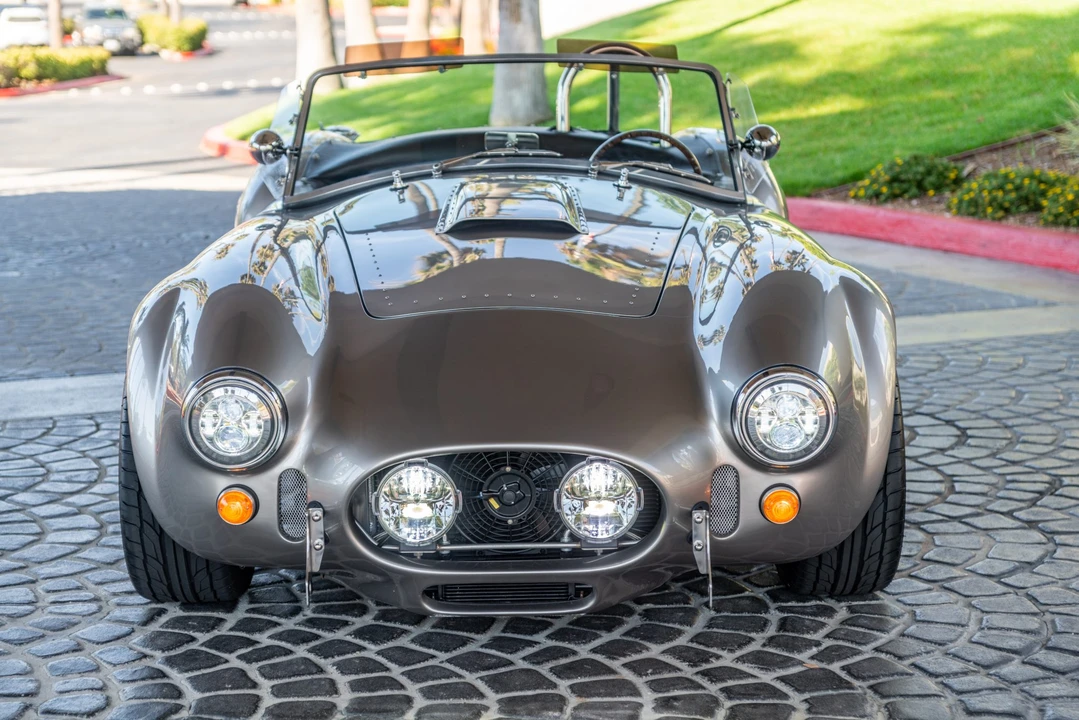 Shelby Cobra Replica - Image 14 of 31