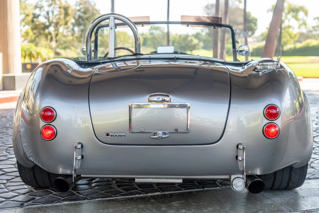Shelby Cobra Replica - Image 10 of 31