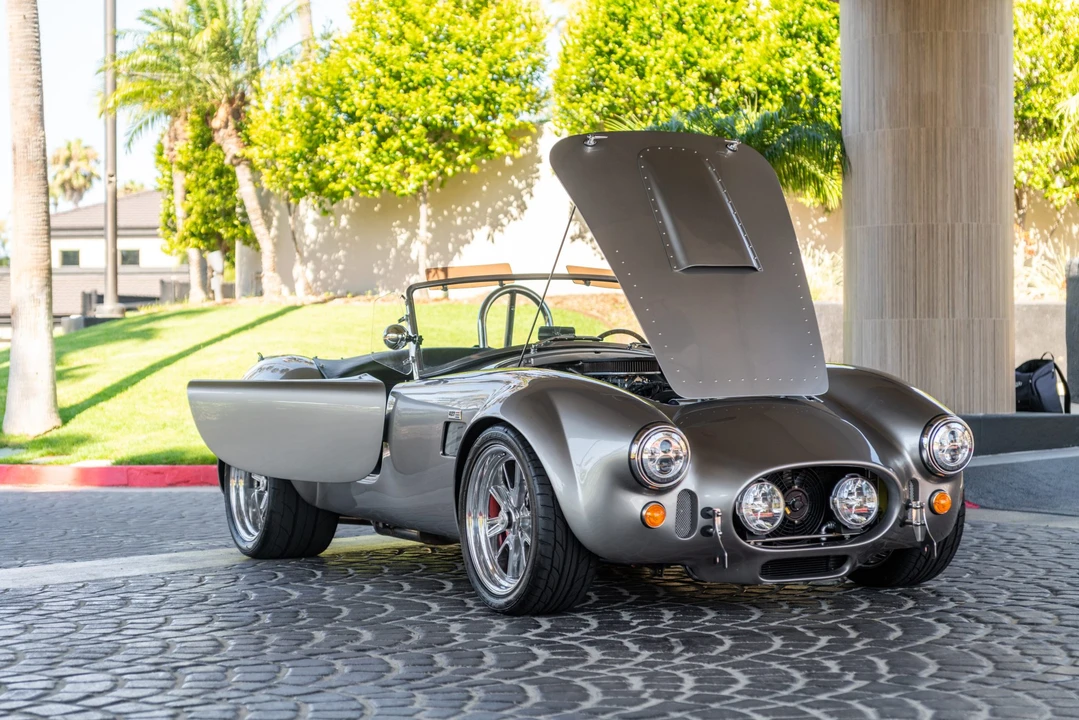 Shelby Cobra Replica - Image 15 of 31