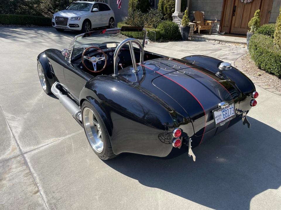 Shelby Cobra Replica - Image 8 of 31