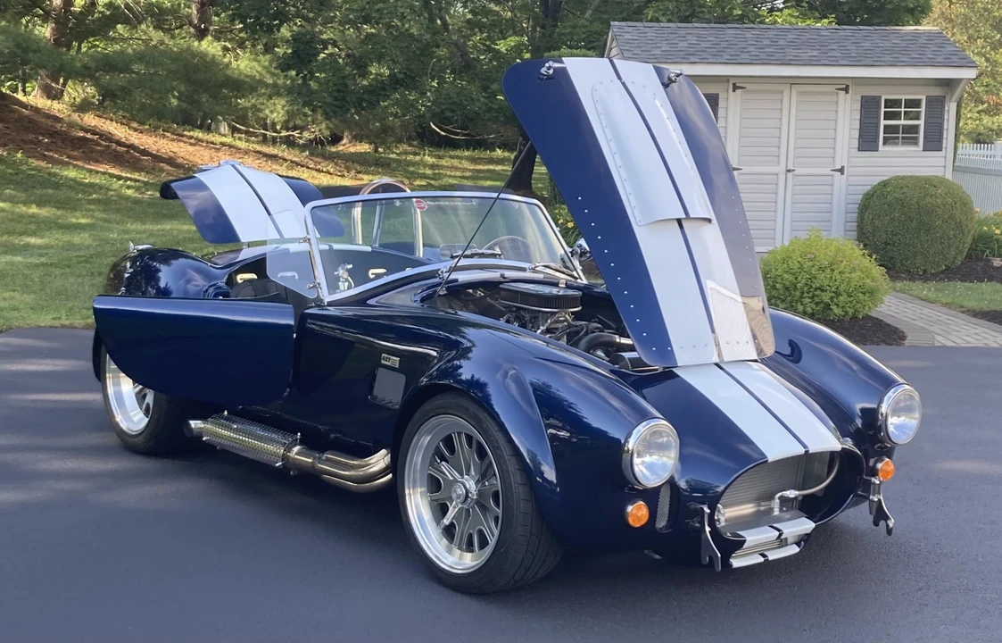 Shelby Cobra Replica - Image 17 of 31