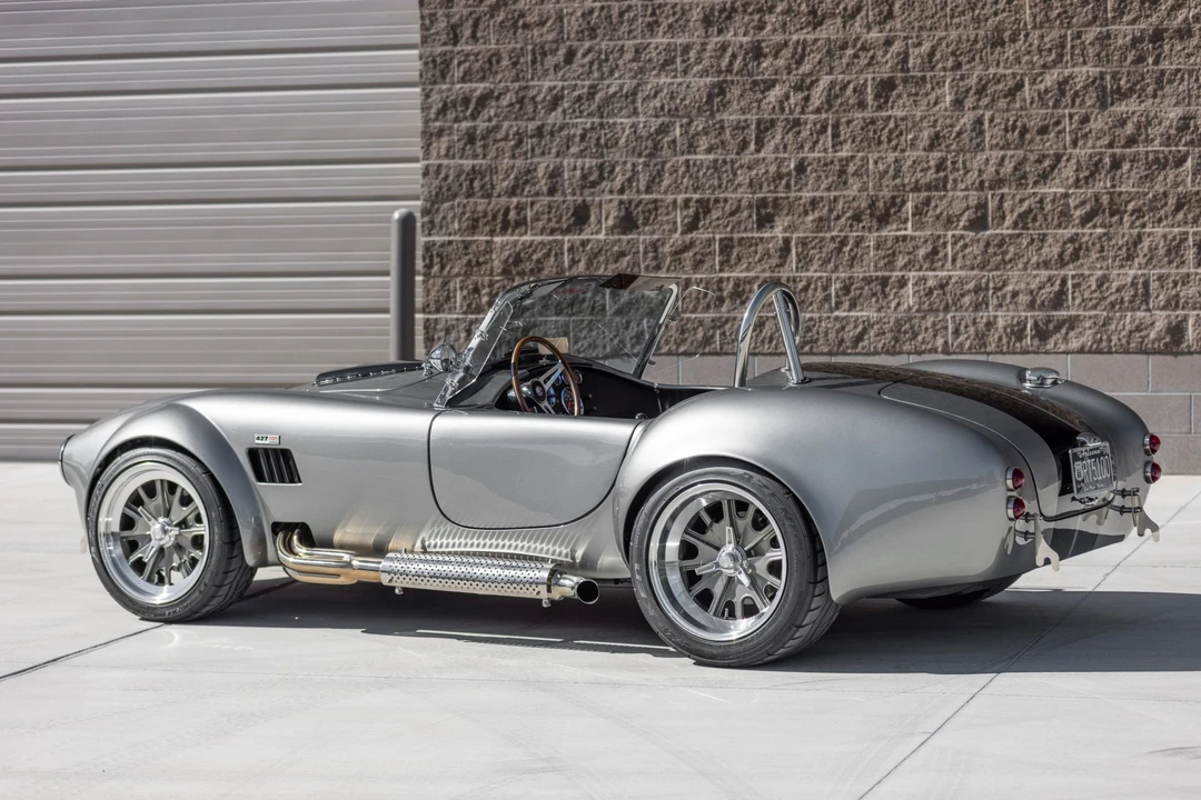 Shelby Cobra Replica - Image 8 of 31