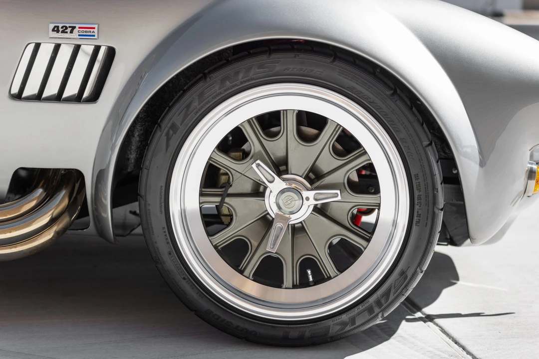 Shelby Cobra Replica - Image 29 of 31