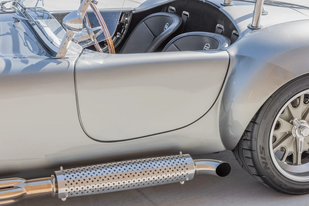 Shelby Cobra Replica - Image 23 of 31