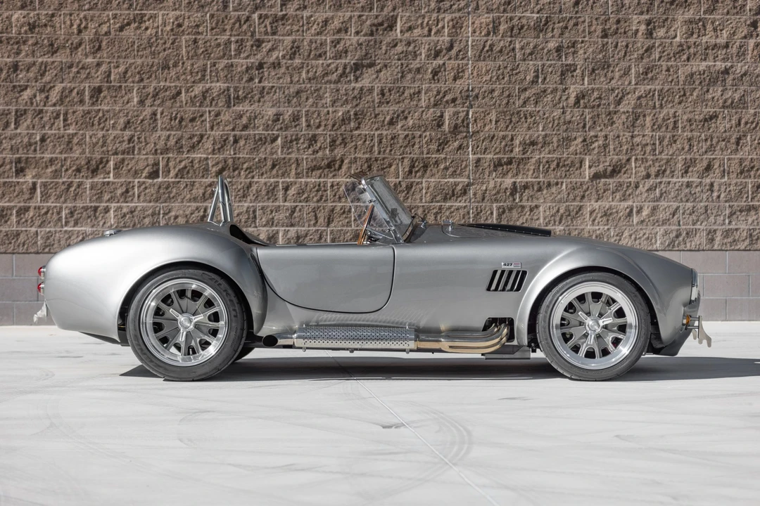 Shelby Cobra Replica - Image 4 of 31