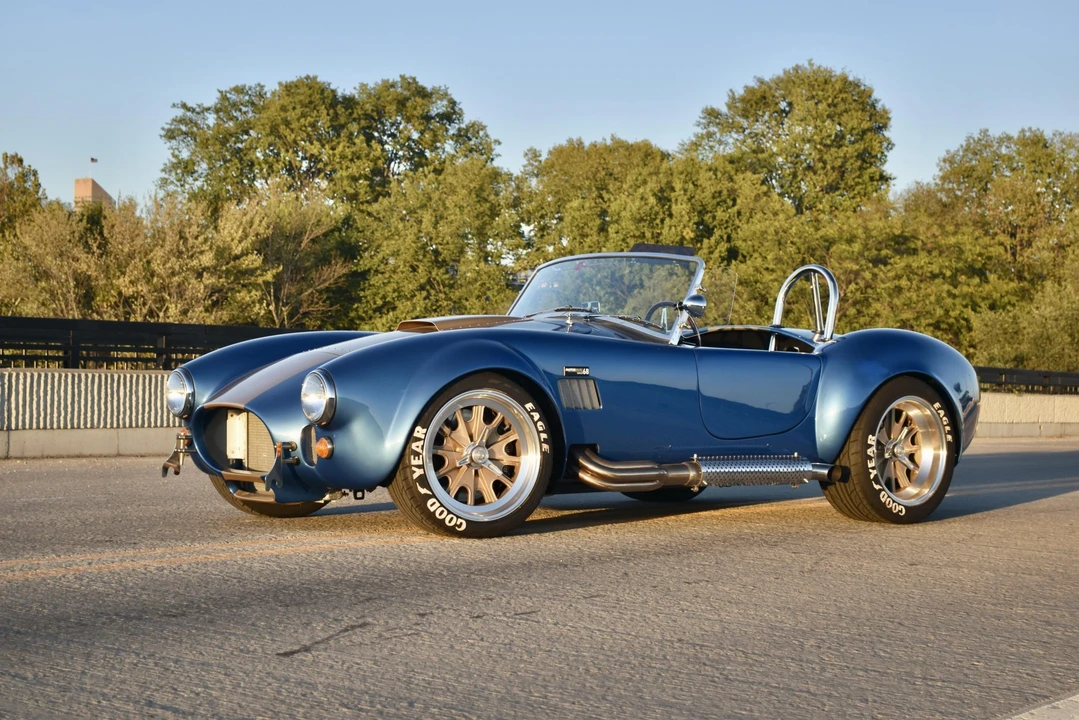 Shelby Cobra Replica - Image 7 of 31